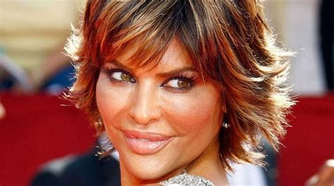 Lisa Rinna quits q